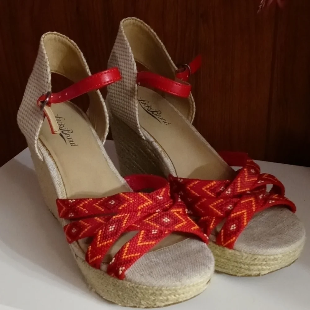 Lucky Brand wedges size 8 like new conditi…